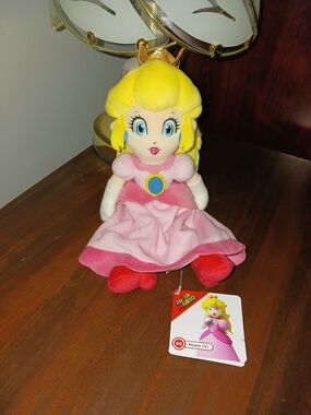 Nintendo Super Mario Princess Peach Plush Doll